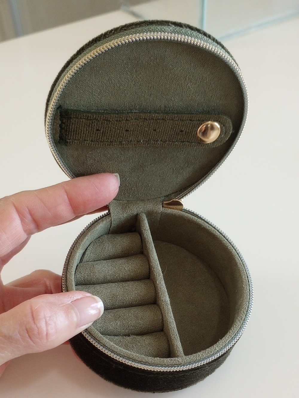 Olive Green Round Jewelry Travel Case - Picture 4 of 4